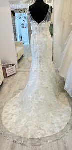 Ava - Benjamin Roberts Ivory V Neck  Bridal Gown   Size 14 (2729)